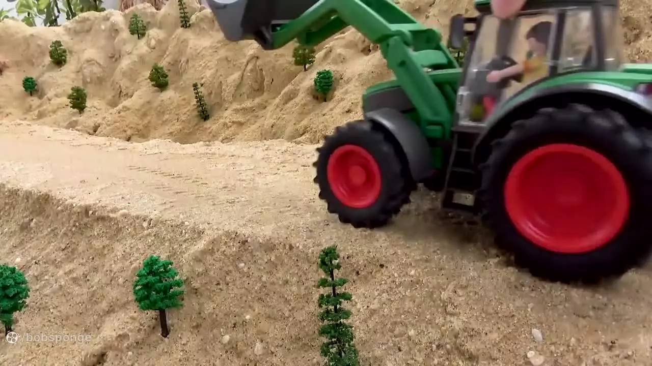 ماموریت نجات تراکتور :  اسباب بازی ماشین ؛ جرثقیل؛ کامیون برای کودکان