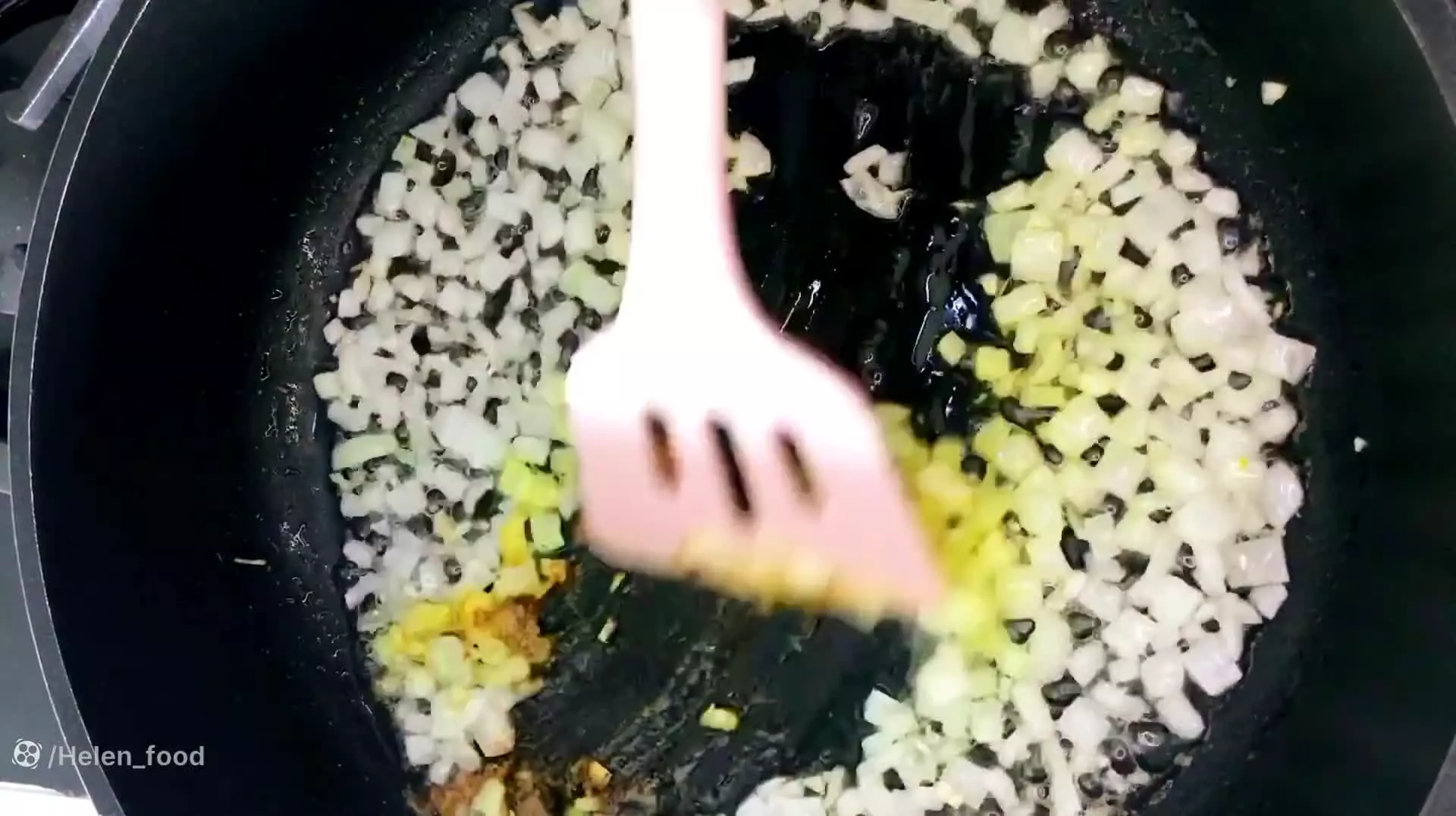 طرز تهیه سمبوسه ترد و خوشمزه بدون جذب روغن در ایرفرایر / غذای ساده و سریع و آسان