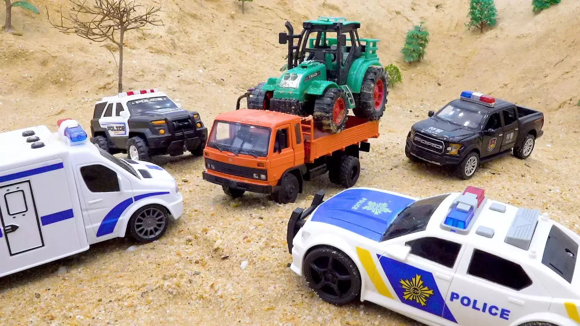 ماشین اسباب بازی ؛ تراکتور ؛ ماشین پلیس ؛ کامیون ؛ کمپرسی ؛ ماشین بازی