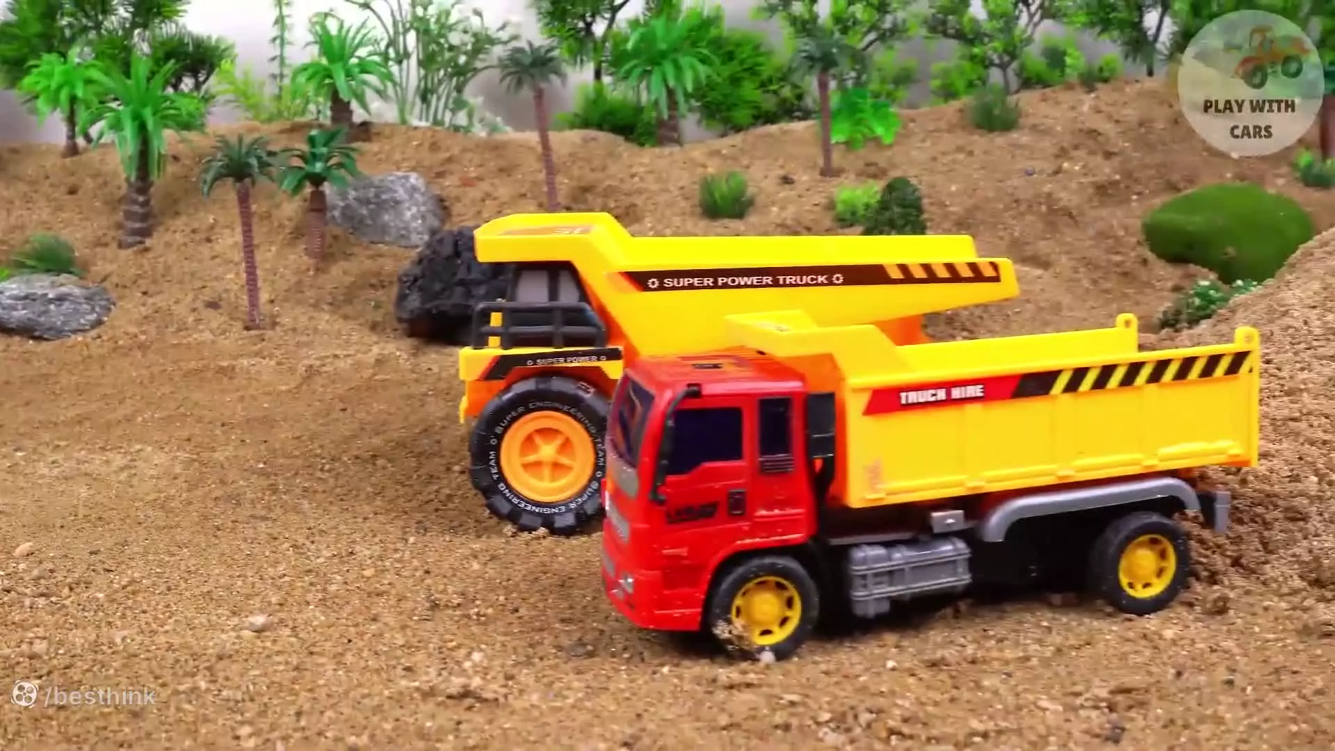 ماشین بازی کودکانه ، نجات ماشین ها توسط تراکتور ، اسباب بازی ماشین بازی