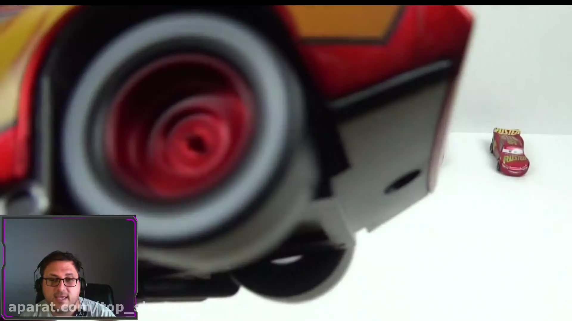 بازی با ماشین اسباب بازی مک کویین  - اسباب بازی کودک و نوجوان