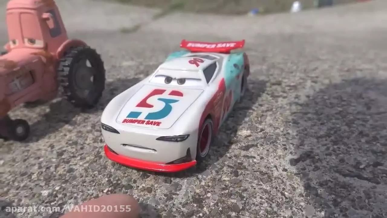 بازی با ماشین اسباب بازی مک کویین / مینی ماشین ها / اسباب بازی کودک و نوجوان