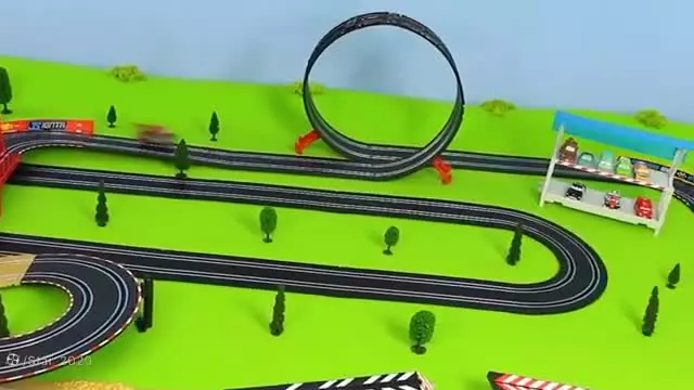 ماشین بازی طولانی ، ماشین اسباب بازی مک کوئین ، اسباب بازی کودکان ، سرگرمی کودک