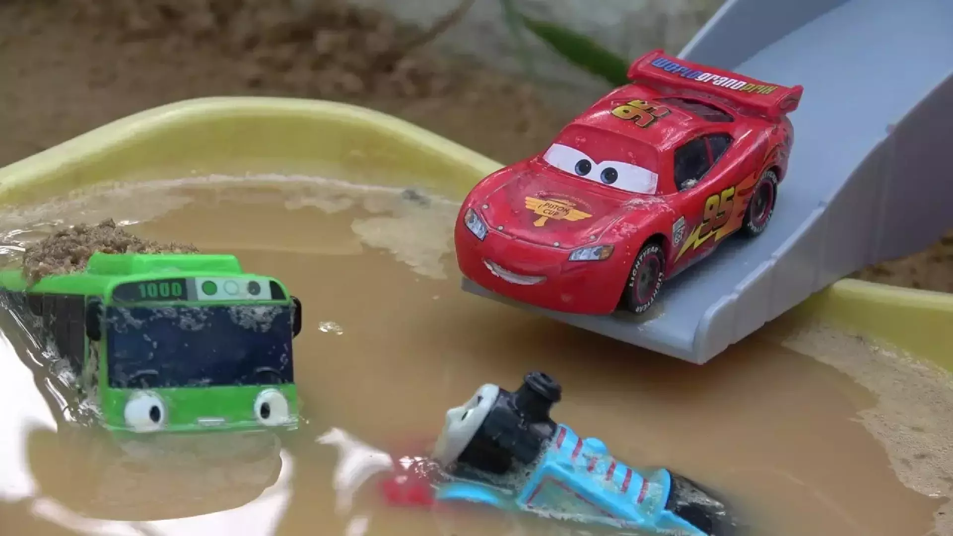 ماشین اسباب بازی / مک کویین / اتوبوس کوچک / ماشین بازی