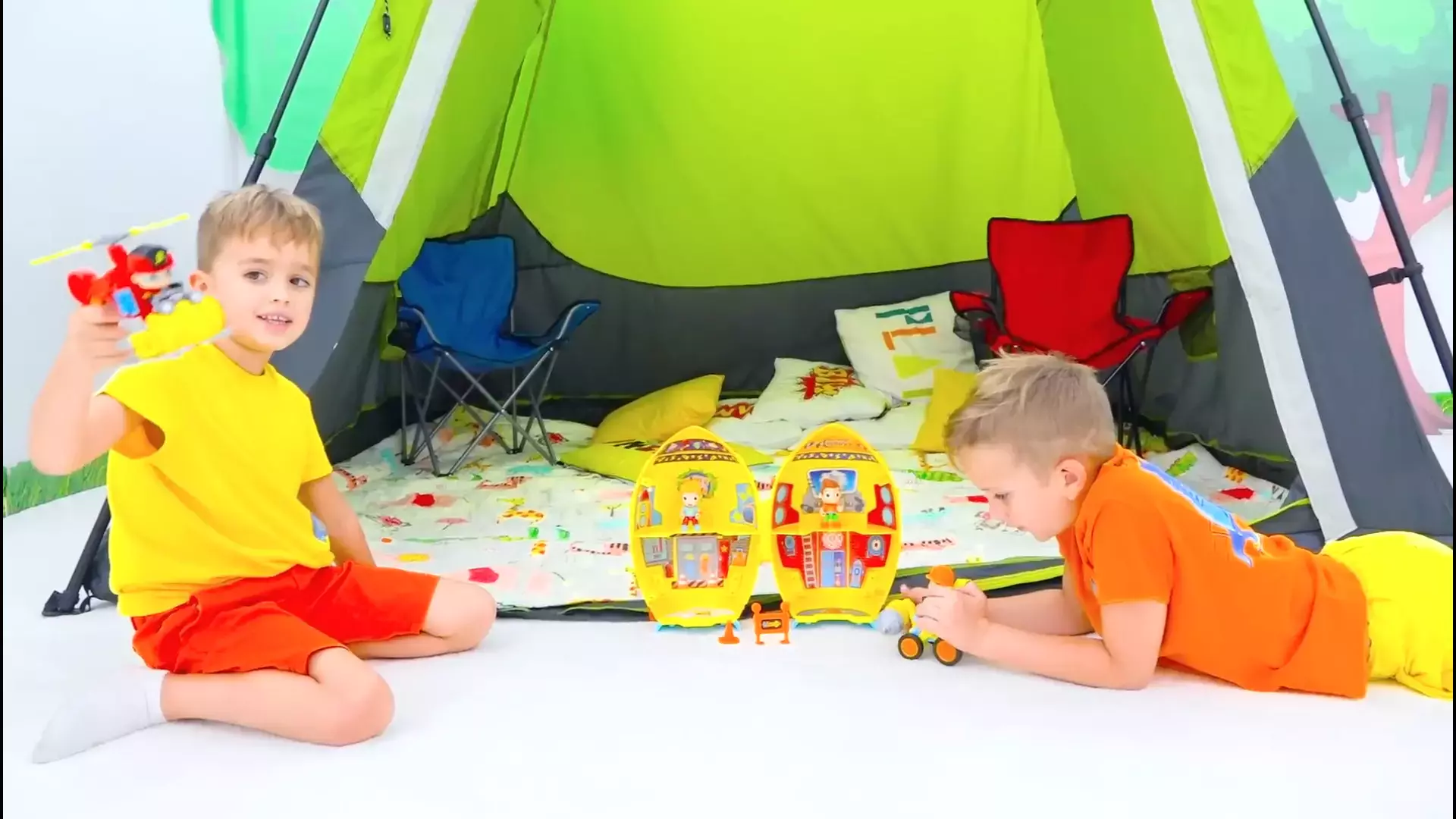 ولاد و نیکی - برنامه کودک جذاب ولاد و نیکی - ولاگ زندگی یک روزه در چادر مسافرتی