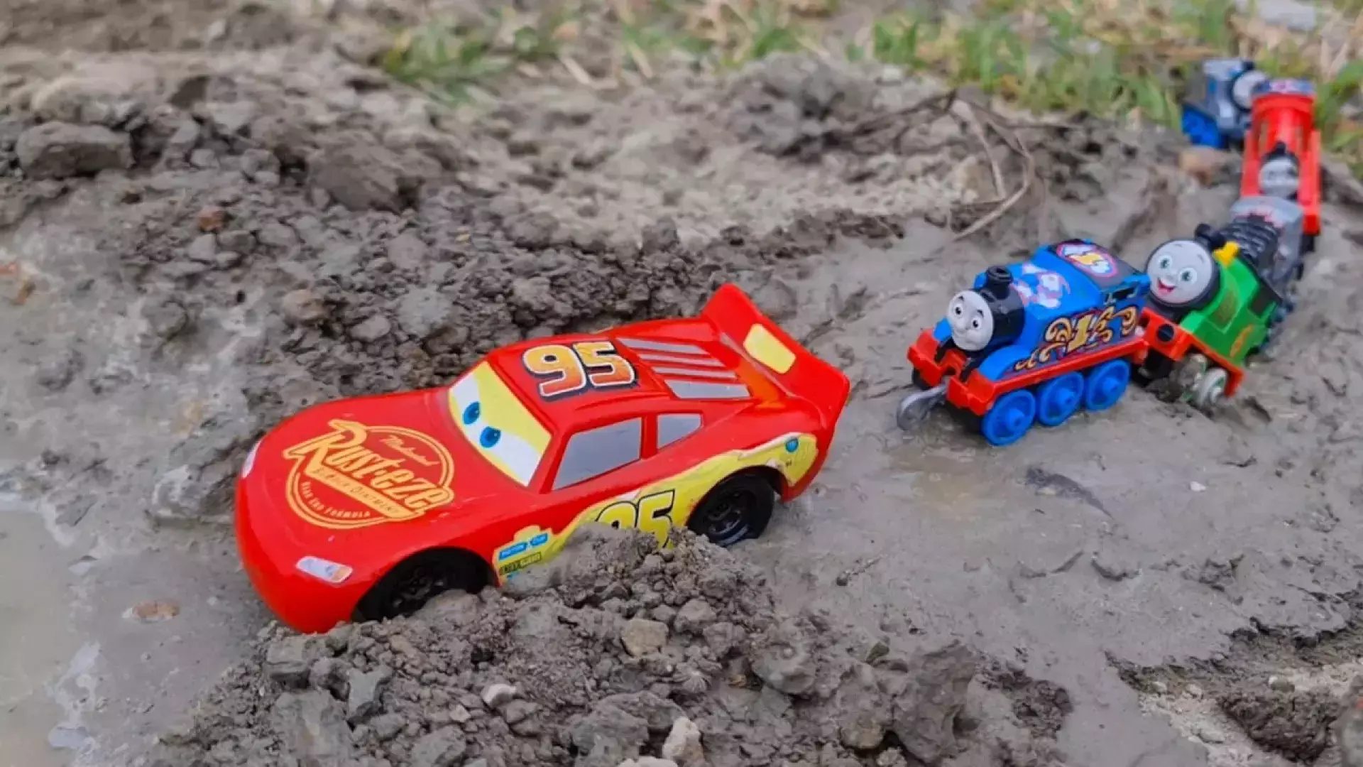 ماشین بازی ، ماشین اسباب بازی مک کوئین ، ماشین دیزنی ، سرگرمی کودک