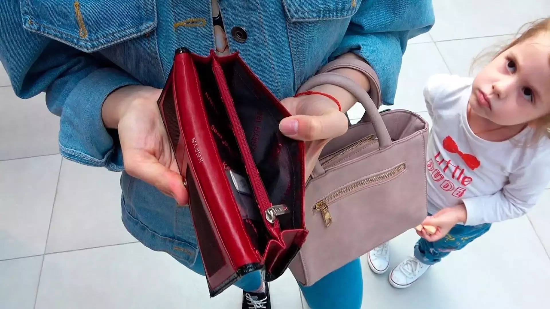 کارتون ایوا و مامان جدید | ماجراجویی و خرید در فروشگاه اسباب بازی