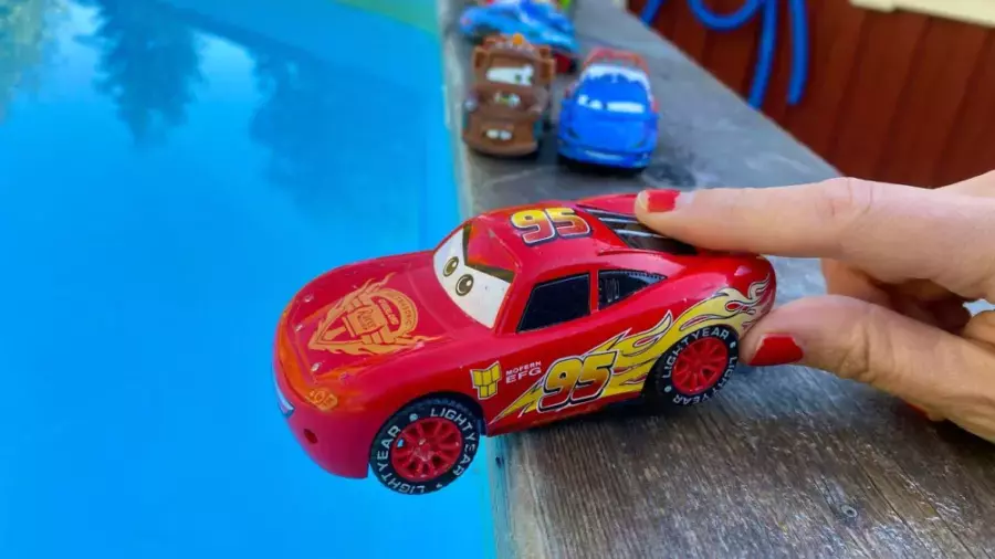 برنامه کودک - ماشین اسباب بازی -لایتنینگ مک کوئین-مک کویین