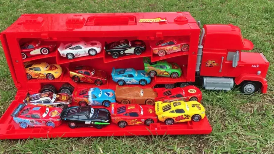 ماشین بازی اسباب بازی های کودکانه - کامیون ماشین - اسباب بازی مک کویین