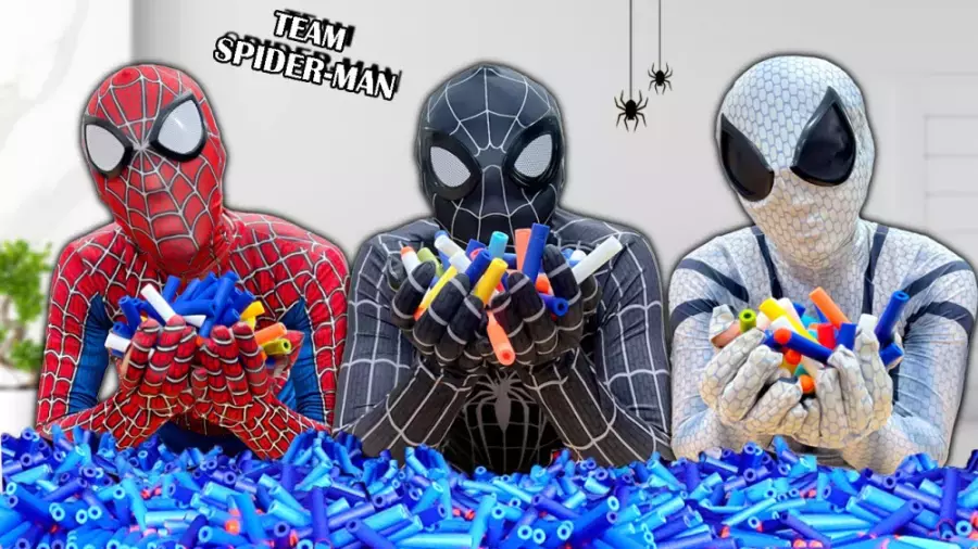 اسپایدرمن واقعی و مسابقه پرش | کارتون کودکانه شاد