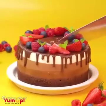 کلیپ تزئین و برش هندوانه شب یلدا کیک یلدایی برای سفره آرایی شب یلدا