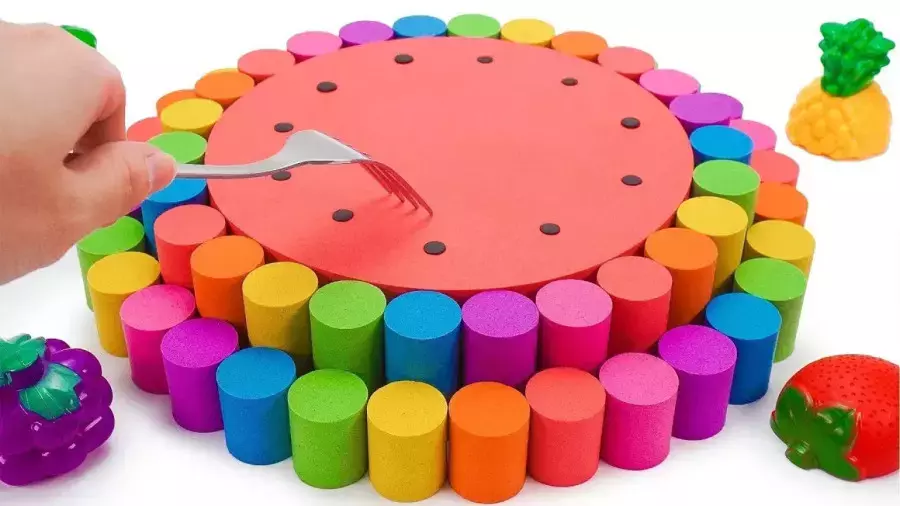 بازی با شن جادویی | پرورش خلاقیت و مهارت‌های حرکتی کودکان