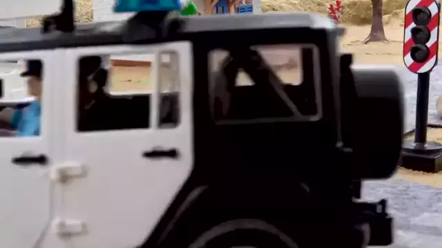 ماشین بازی/ برنامه کودک/پلیس امبولانس اسپرت//!!!