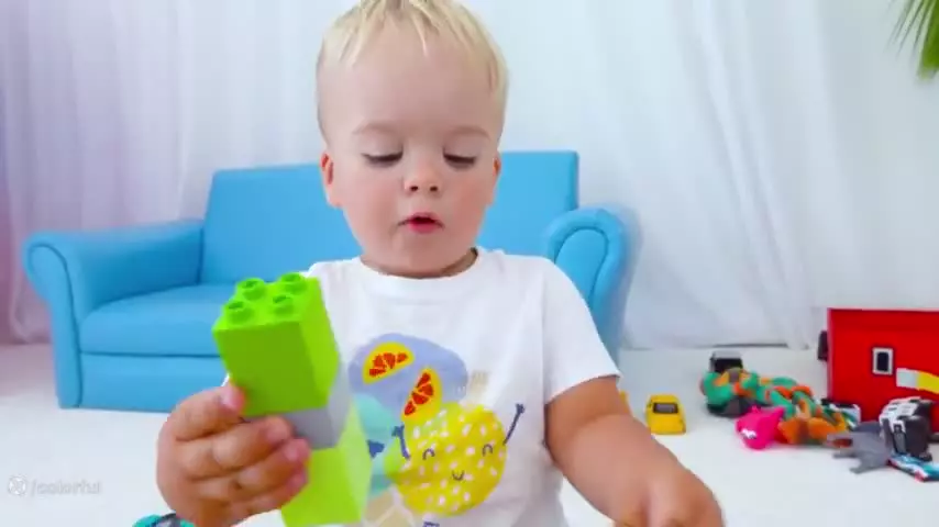 ولاد:: ولاد و نیکیتا:: ولاد و نیکی جدید::برنامه کودک ولاد و نیکی:ولاد خنده دار