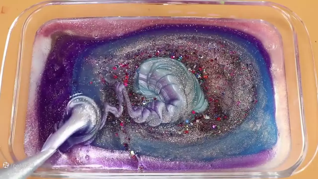 ساخت اسلایم براق - آموزش ساخت اسلایم -اسلایم بازی باحال- اسلایم بنفش-بانوان کودک