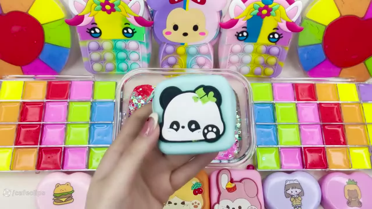 ترکیب کردن اسلایم کودک , آموزش ساخت اسلایم رنگی , اسلایم بازی کودکان