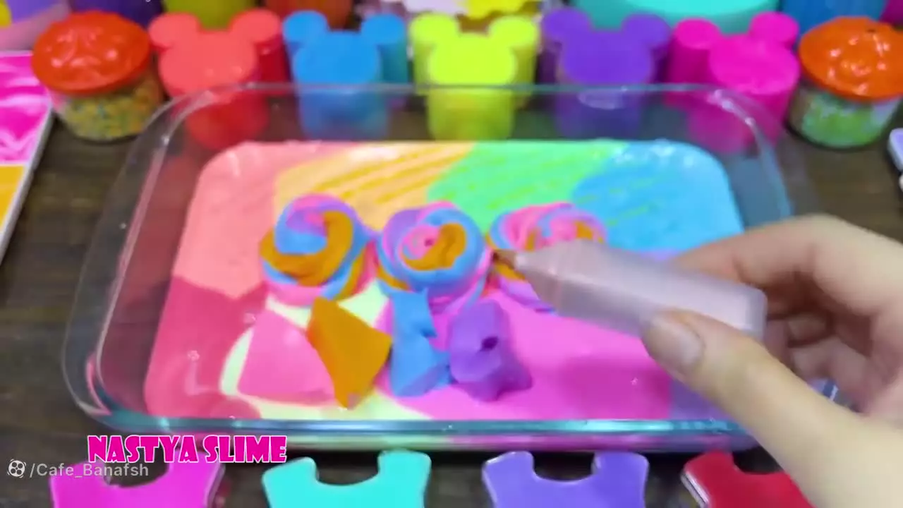 مخلوط کردن اسلایم رنگارنگ , آموزش ساخت اسلایم , اسلایم بازی کودکان
