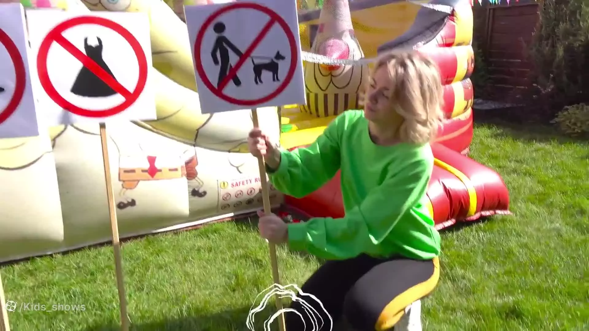 ایوا و مامانی در خرید | داستان ایوا و خرید لباس جدید و بامزه