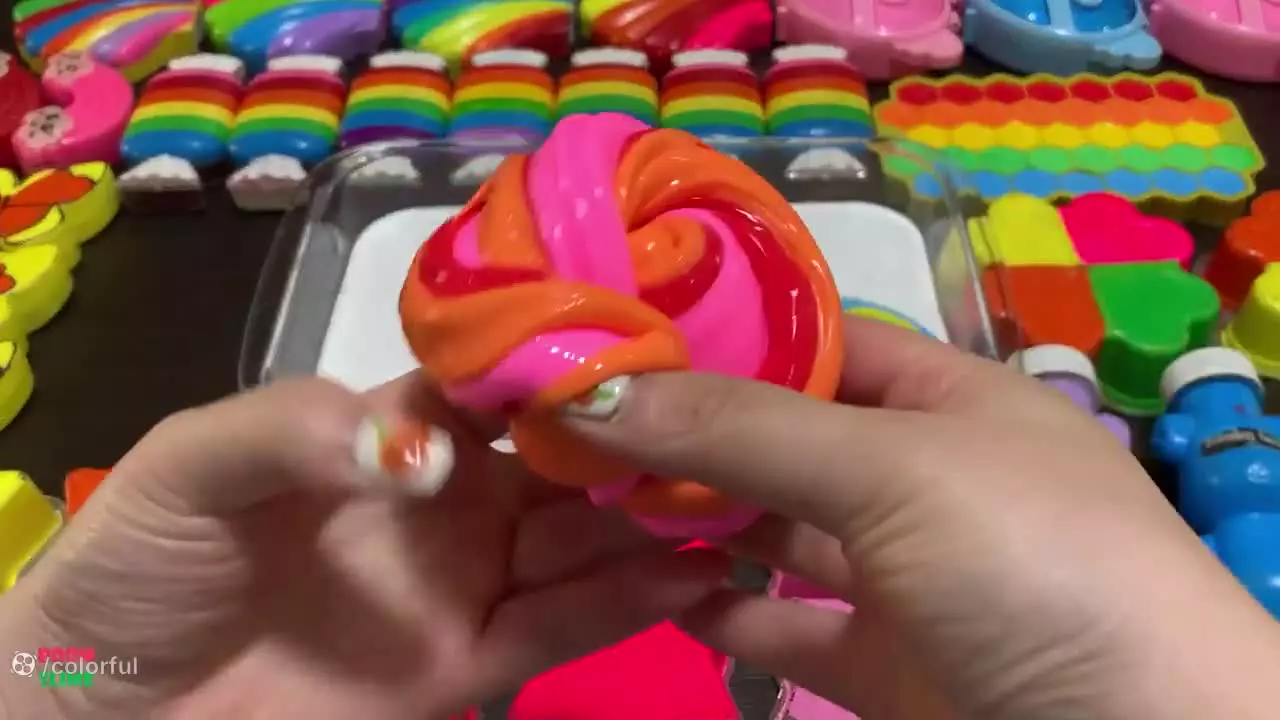 آموزش ساخت اسلایم ، اسلایم بازی کودکانه، ترکیب کردن اسلایم میوه ای