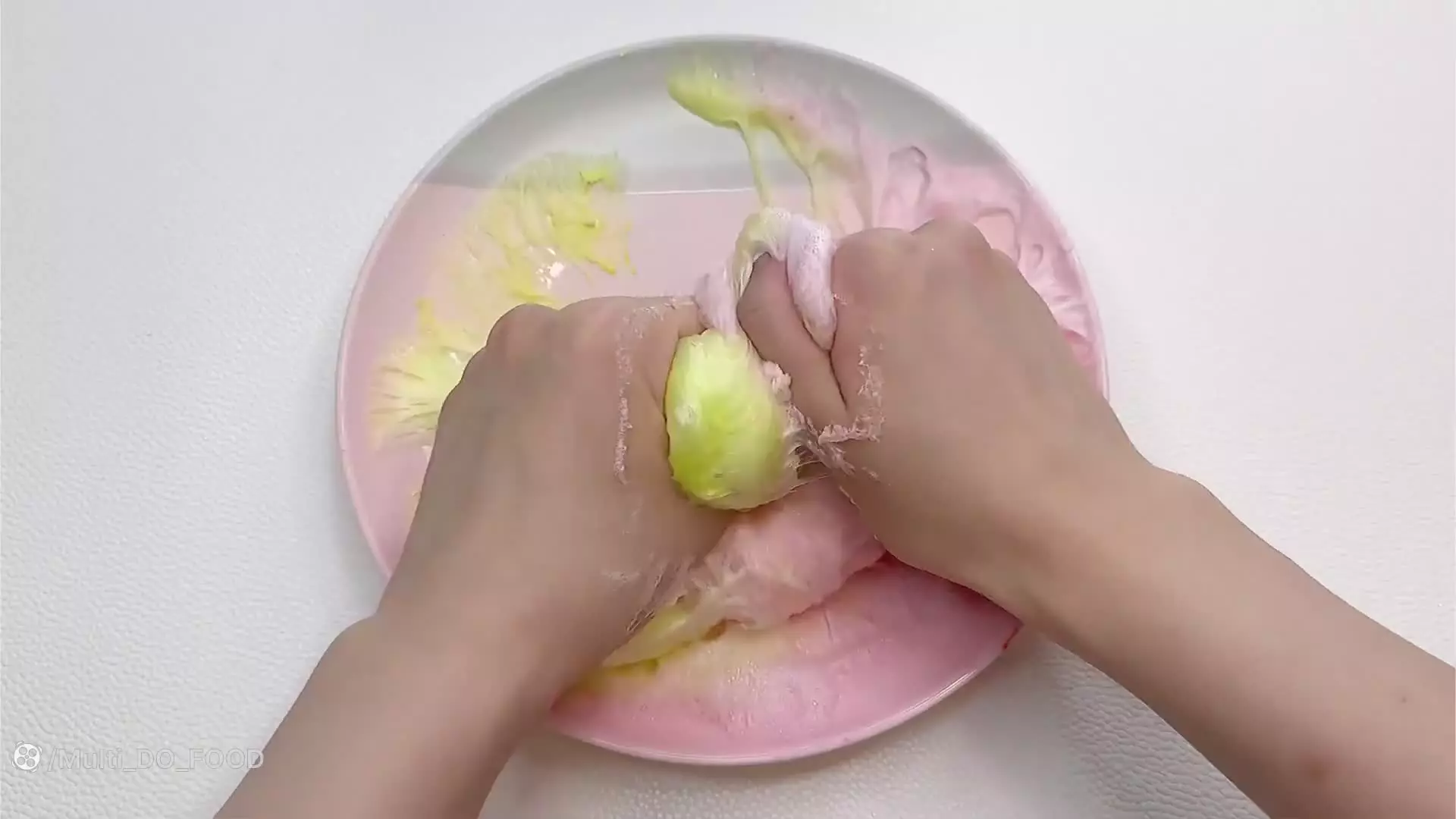 اسلایم بازی کودکانه - آموزش ساخت اسلایم - اسلایم جدید - اسلایم کیوت