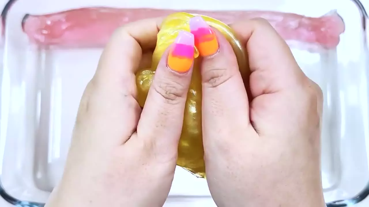 اموزش ساخت اسلایم ؛ اسلایم بازی جدید ؛ مخلوط کردن اسلایم شفاف ؛ اسلایم نارنجی