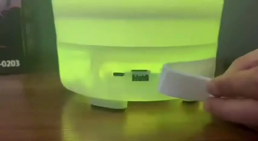 سطل یخ رقص نور و اسپیکر دار قیمت : 990/000 تومان