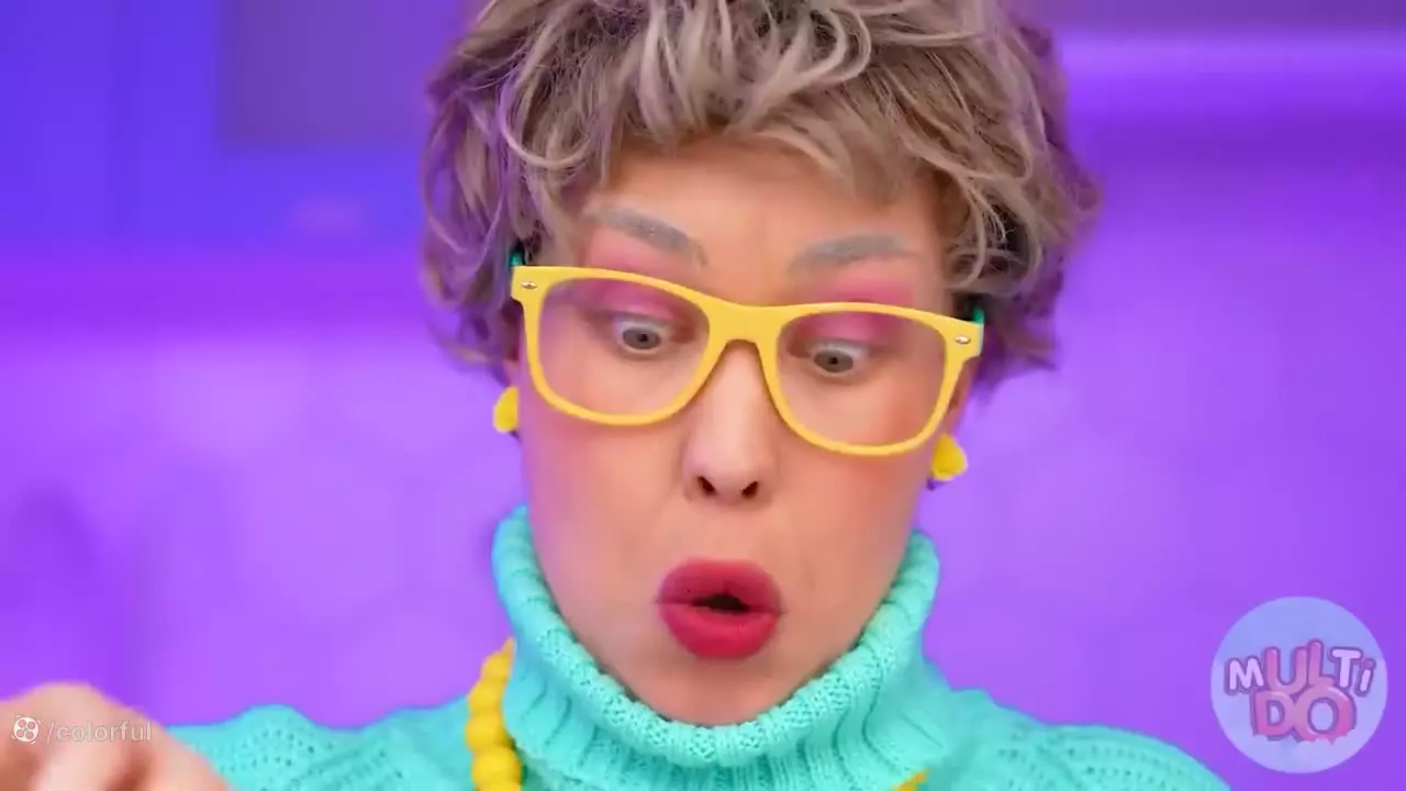 چالش خوراکی ها-چالش غذا خوری برگر سوخاری - چالش دونا ، ترفند چالش غذایی چالش غذا