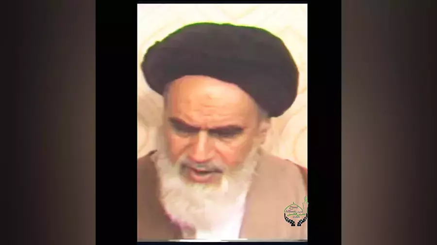 شعارهای روز دانش‌آموز و ۱۳ آبان برای مدارس و راهپیمایی‌ها | امام خمینی ره