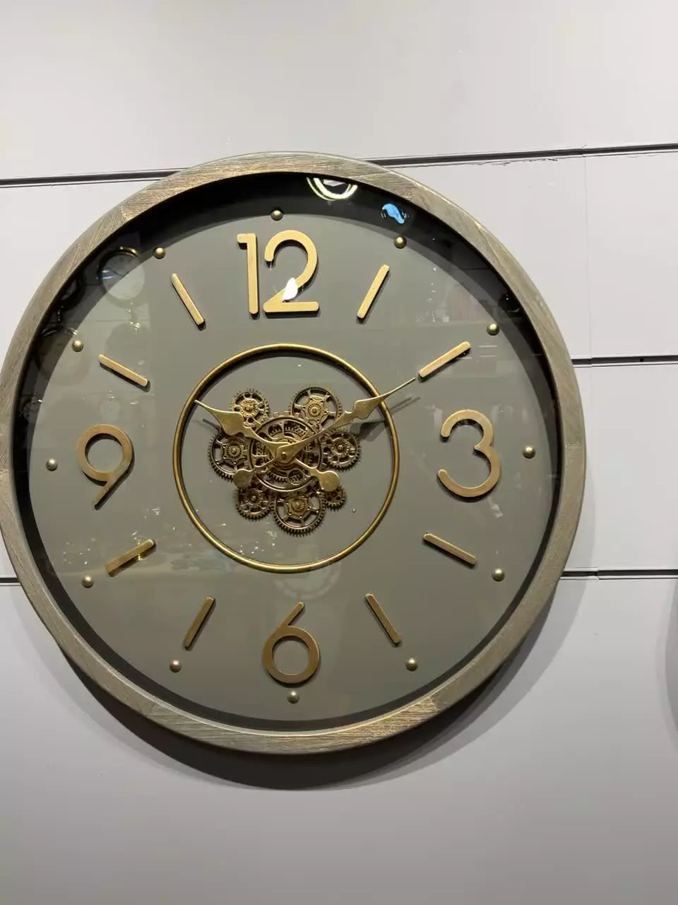 ساعت های لاکچری دیواری