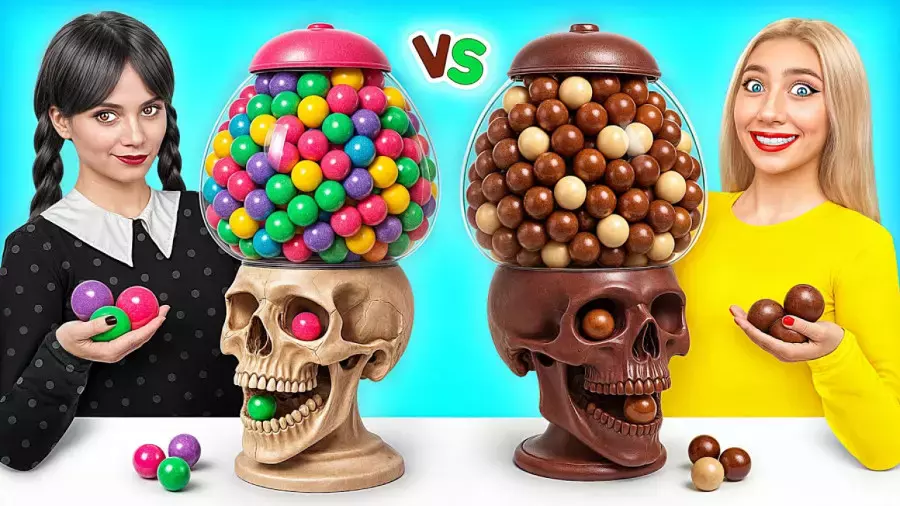 چالش غذایی جدید و طولانی با تم رنگی و بازی دونا و اسمر فود