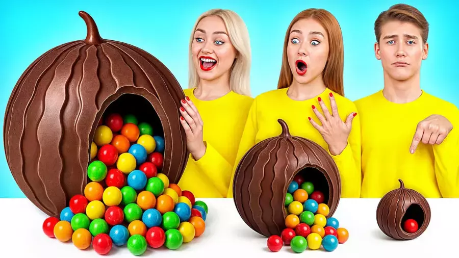 چالش غذاخوری دونا: مسابقه بزرگ غذا خوردن طولانی و جدید