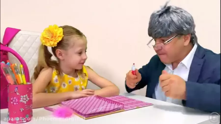 ناستیا و بابایی توی یه روز پرماجرا | وقتی بابایی نقش معلم ریاضی رو بازی می‌کنه!