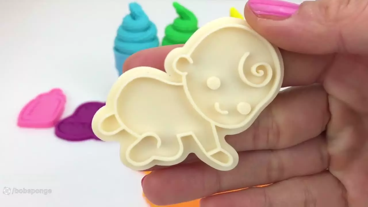 آموزش رنگها و قالب ها / خمیر بازی / خمیر مجسمه رنگارنگ/ بستنی قیفی با خمیر