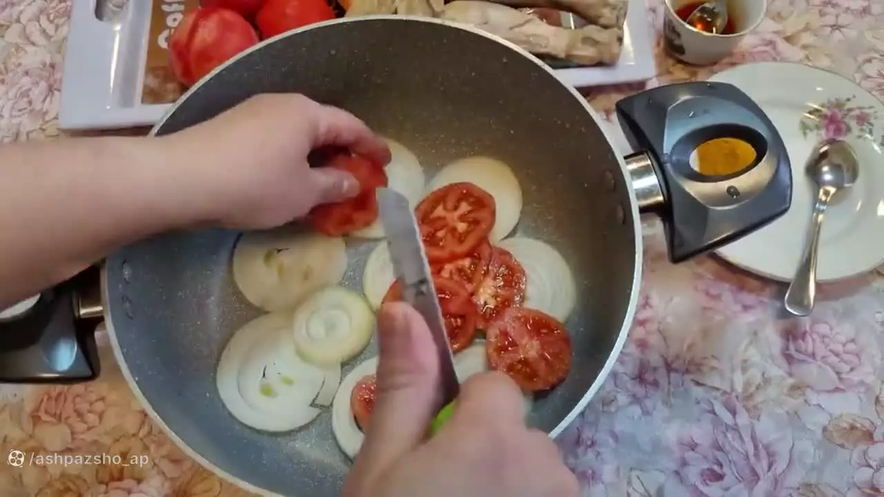 طرزتهیه خوراک مرغ و سیب زمینی یک غذای فوری و خوشمزه