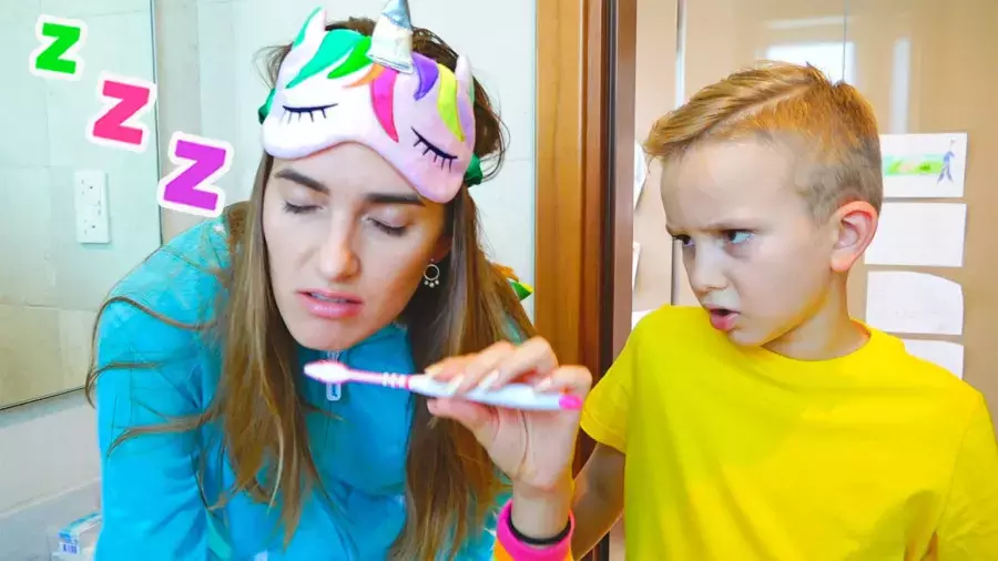 ولاد و نیکی طولانی-چالش ماشین صورتی-ا-کارتون ولاد ونیکی جدید-برنامه کودک ولاد