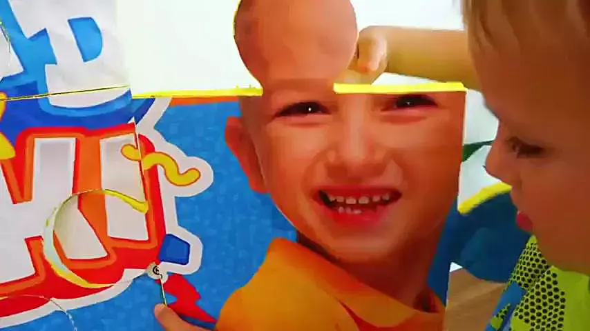 ولاد و نیکی دوبله ی فارسی | چالش های خنده دار برای بچه ها