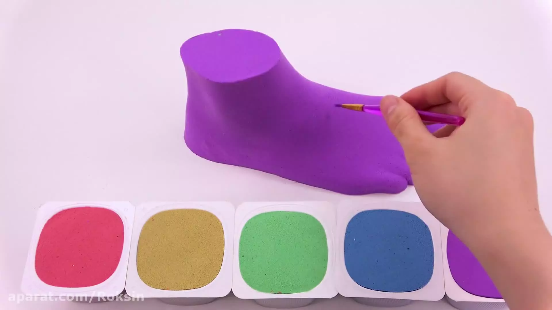 خلاقیت از درون دست‌ها شروع می‌شود؛ لذت ساخت اسلایم و خمیربازی | خمیر های شکل پا