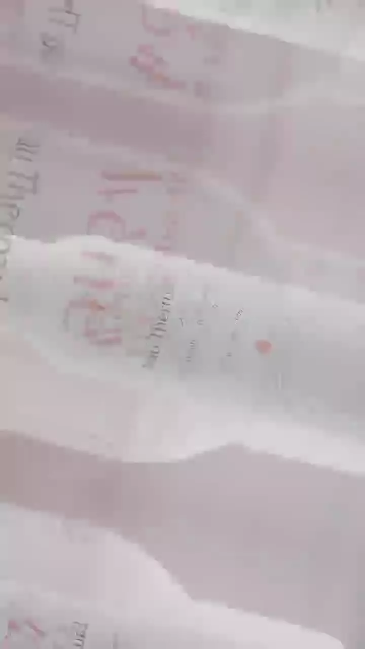 روش استفاده از اسپری آب avene