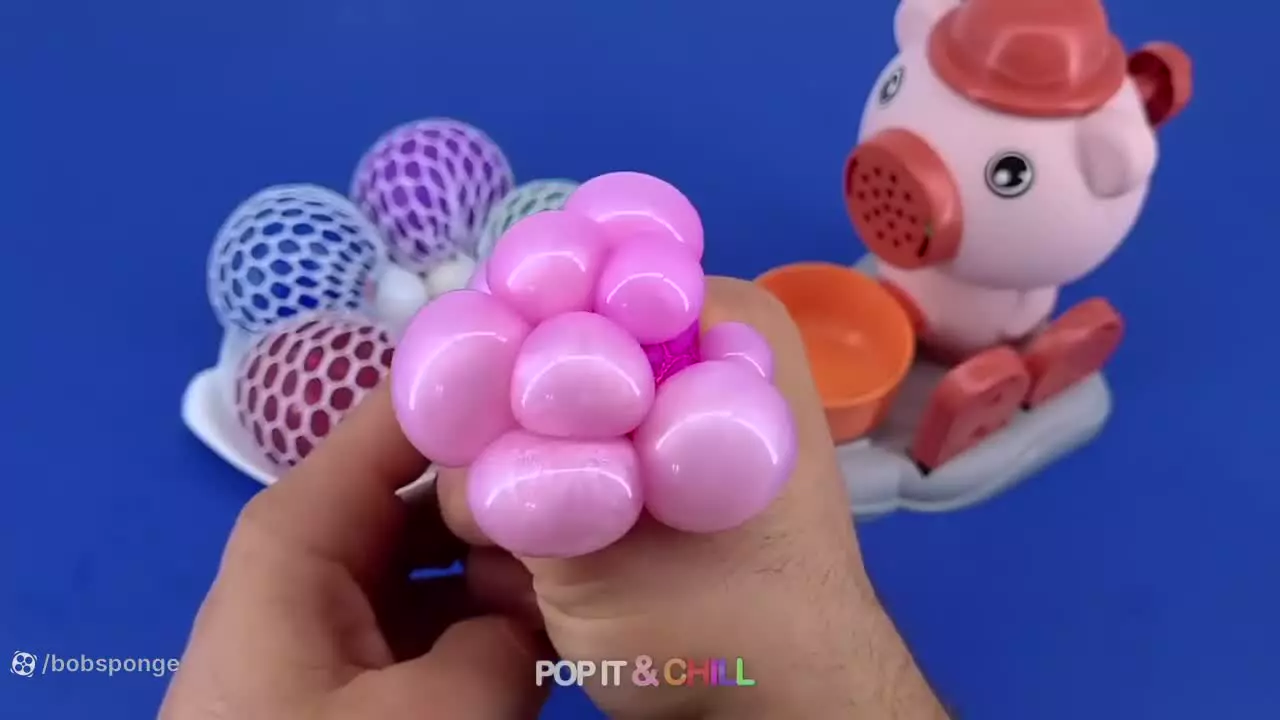 آموزش خمیر بازی برای کودکان نوپا ؛ آموزش رنگ ها ؛ توپ های خمیری رنگارنگ