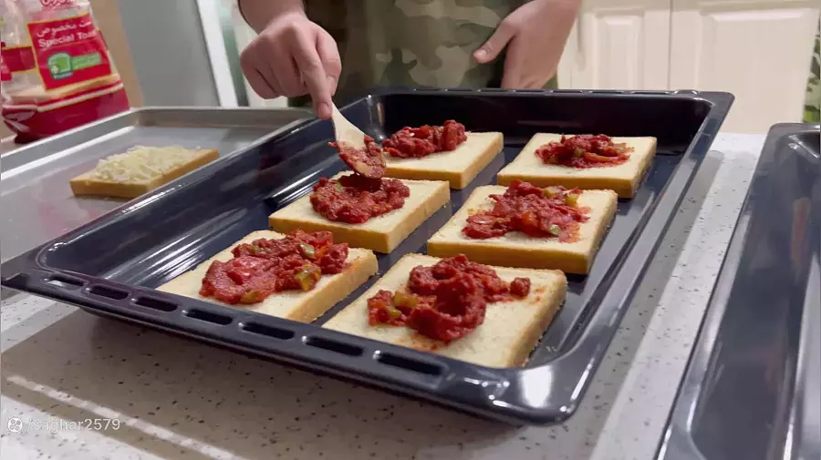 غذای فوری و خوشمزه با نان تست