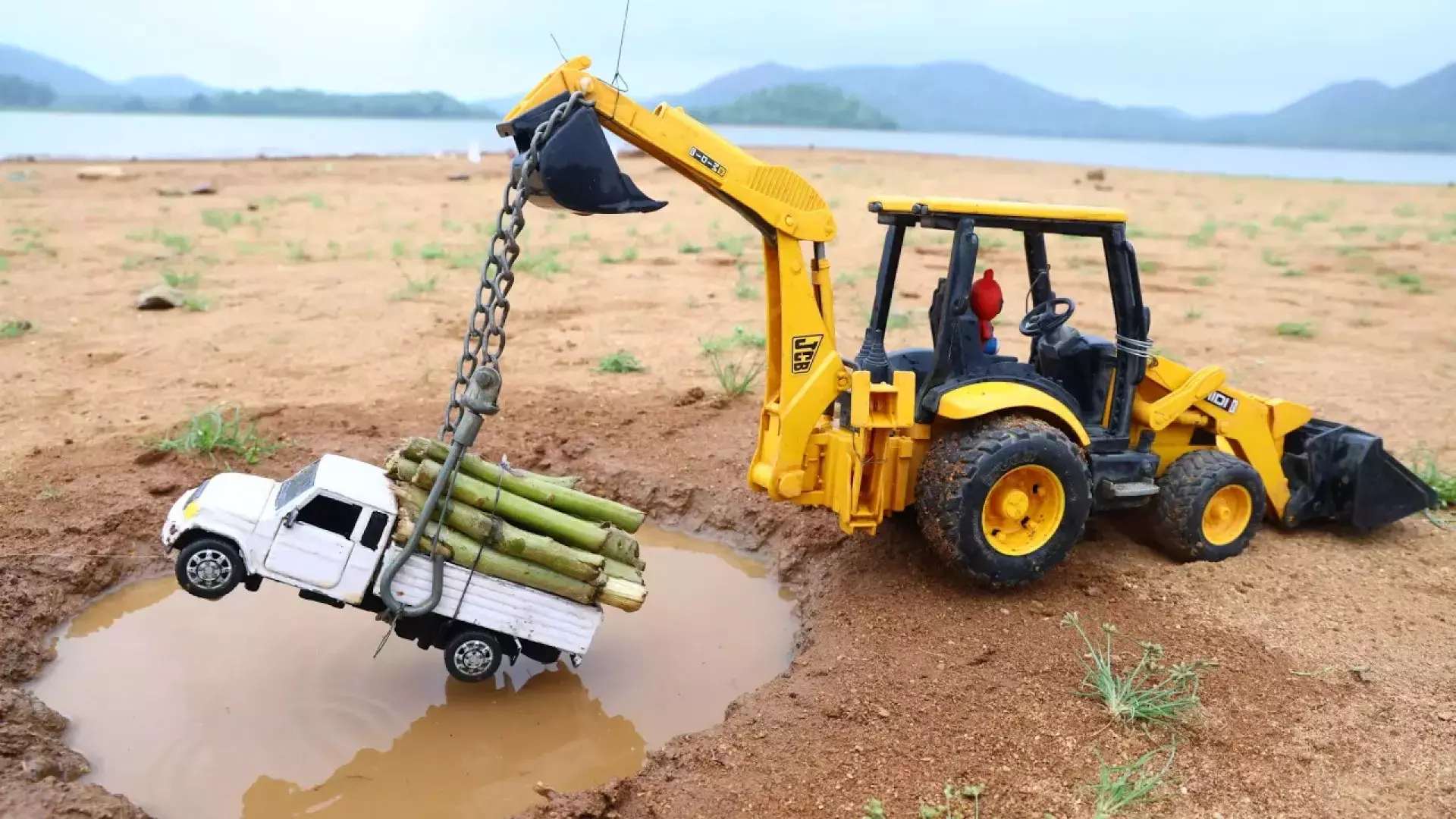 بیل مکانیکی اسباب بازی ، ماشین های پلیس بازی ، بولدوزر داستان های خنده دار
