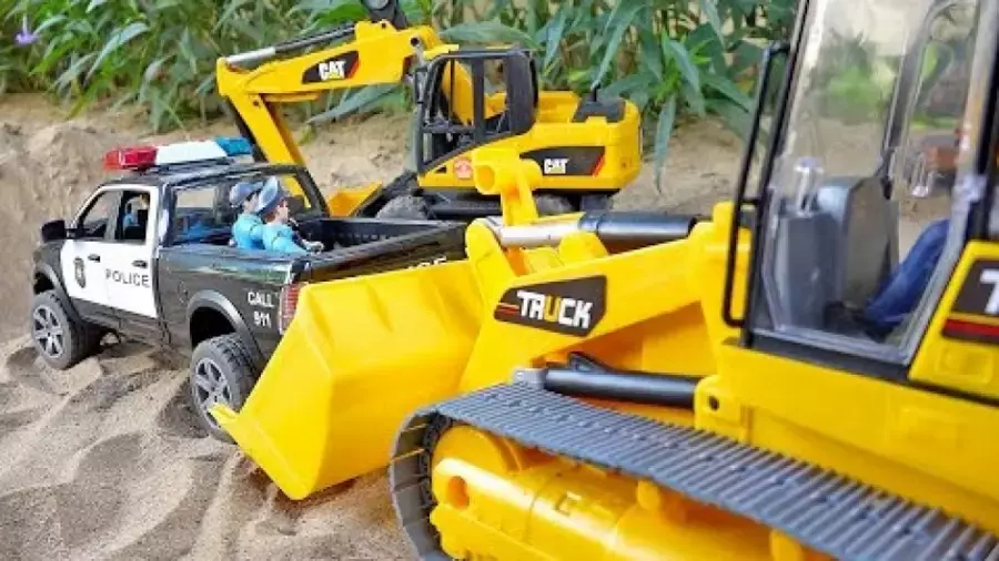 بازی با اسباب بازی/ماشین بازی/قسمت 89/بولدوزر مخرب/بالگرد پلیس در محل حادثه