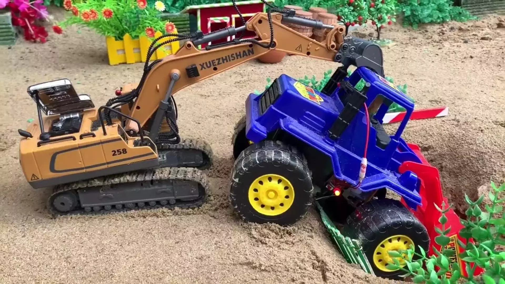 ماشین بازی کودکانه ؛ بولدوزر ؛ بیل مکانیکی ؛ کامیون ؛ کمپرسی