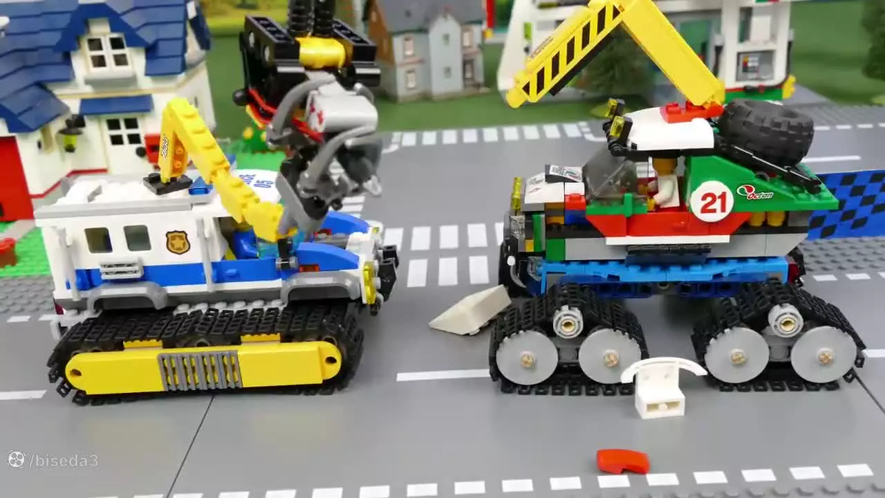 ماشین لگویی قهرمان - ماشین بازی کودکانه - لگو بولدوزر در مقابل بیل مکانیکی