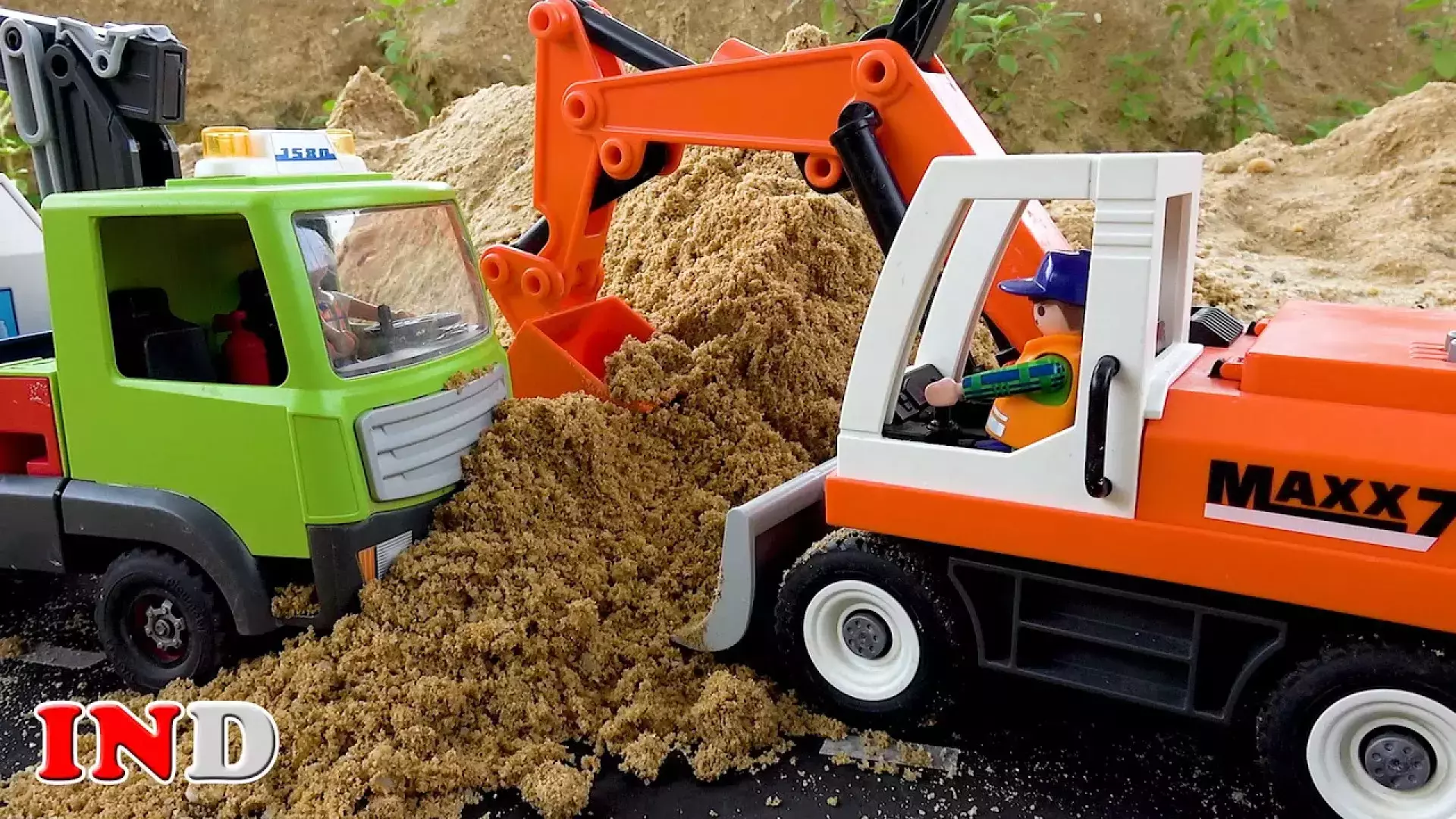 بیل مکانیکی اسباب بازی ، ماشین های پلیس بازی ، بولدوزر داستان های خنده دار