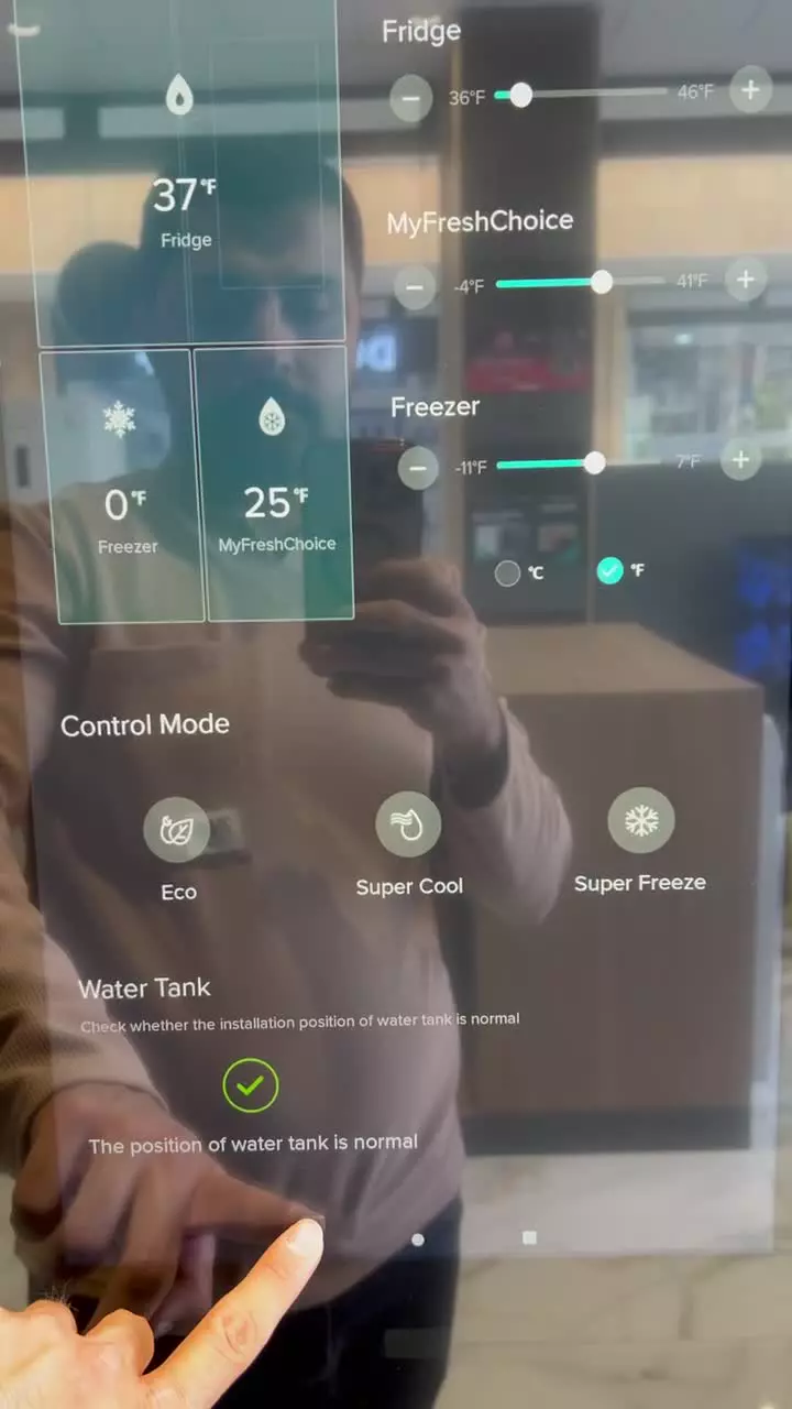 یخچال مانیتور دار هایسنس