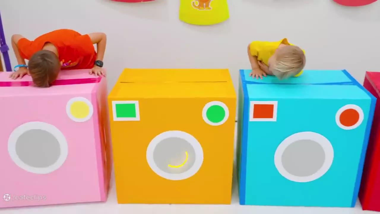 ولاد و نیکی جدید :: چالش بامزه مکعب های رنگی :: ولاد و نیکیتا :: کودک ولاد نیکی