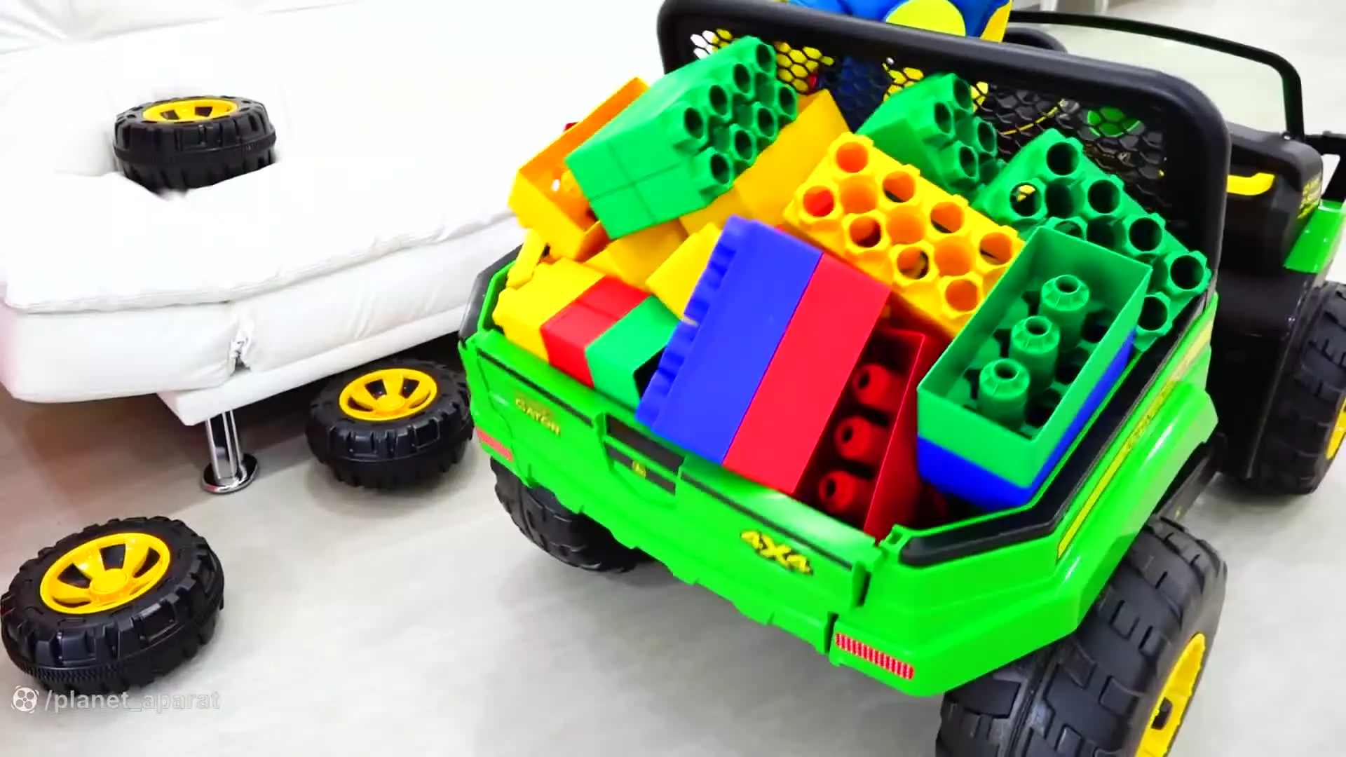 برنامه کودک ولاد و نیکی - آدم بلوکه ای بامزه -سرگرمی برنامه کودک