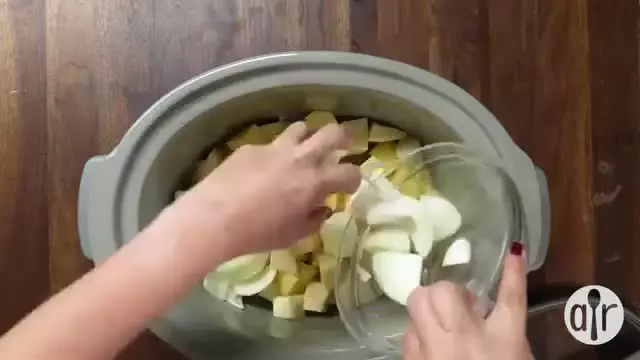 آسان ترین روش پختن یک غذای خوشمزه با گوشت در قابلمه