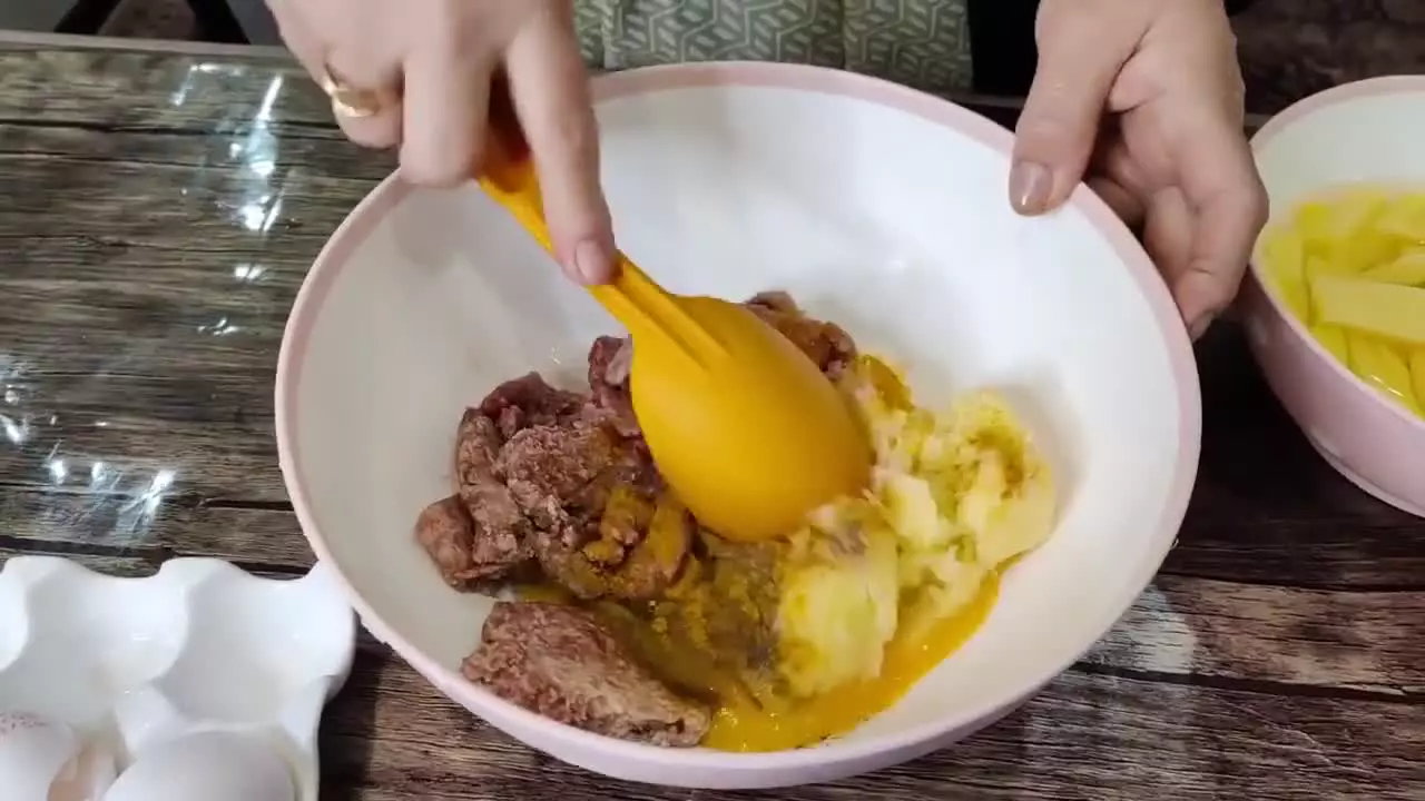 طرز تهیه و پخت کتلت گوشت خانگی | غذای خوشمزه و مقوی با دستور پخت آسان